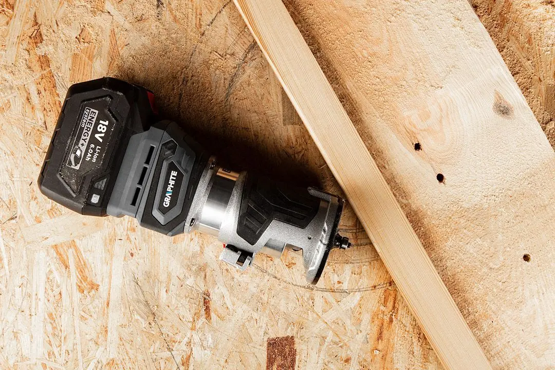 Masina de frezat cu acumulator Graphite Energy+ 58GE140 Solo