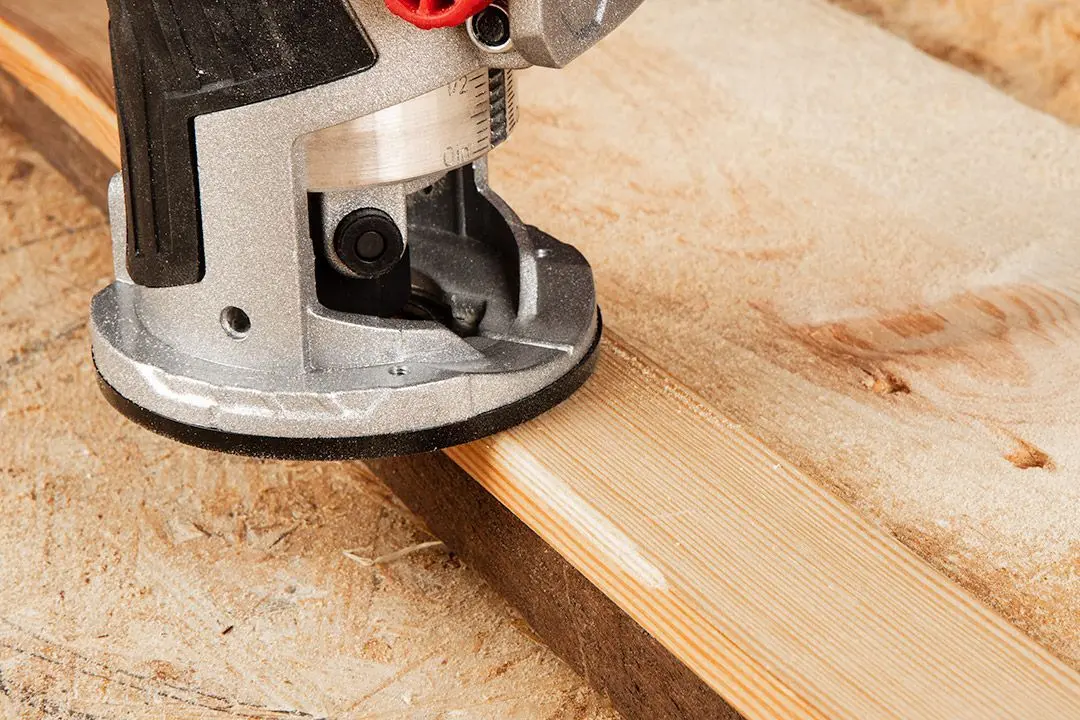 Masina de frezat cu acumulator Graphite Energy+ 58GE140 Solo