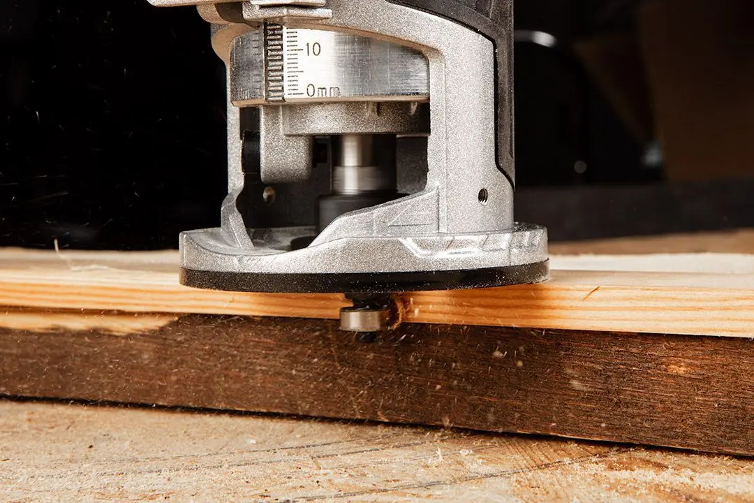 Masina de frezat cu acumulator Graphite Energy+ 58GE140 Solo