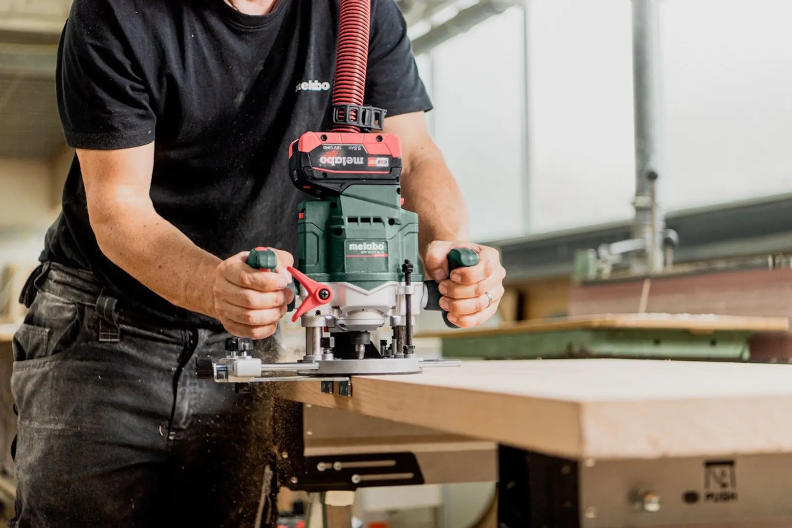 Masina de frezat cu acumulator Metabo OFV 18 LTX BL 12