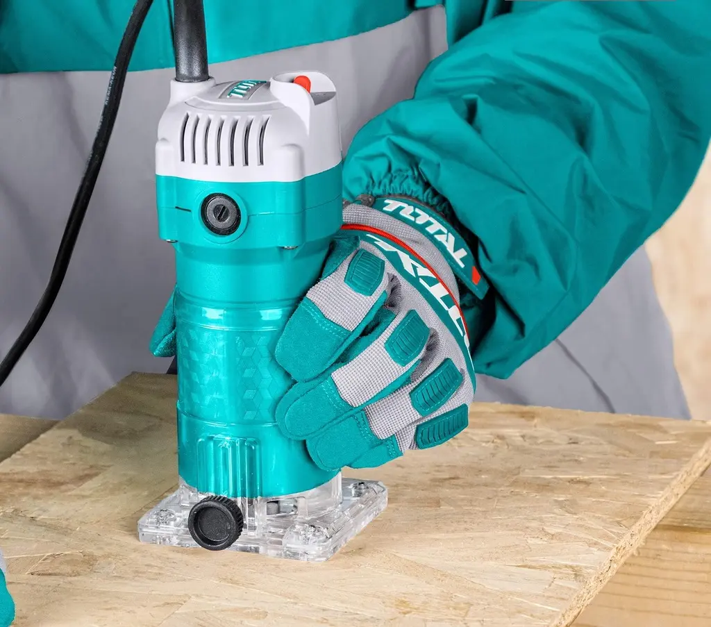 Masina de frezat Total TLT6001