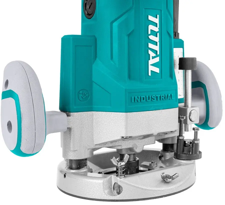 Masina de frezat Total TR111226