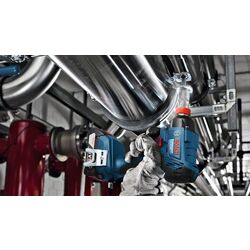 Аккумуляторный гайковерт Bosch GDX 180-LI Thumb