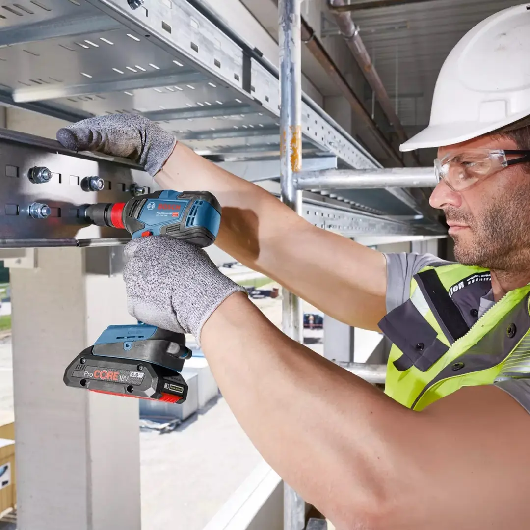 Masina de insurubat cu impact si acumulator Bosch GDX 18V-200 Professional Solo