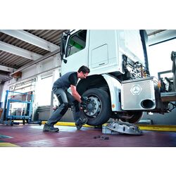 Masina de insurubat cu impact Bosch Professional GDS 18V-1050 H + GBA 18V 5.0Ahx2 + GAL 18V-40 + L-BOXX 136 Thumb