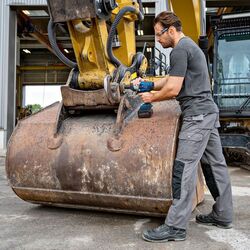 Аккумуляторный ударный гайковерт Bosch Professional GDS 18V-1600 Solo Thumb