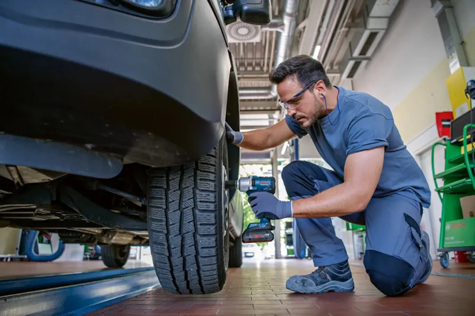 Гайковерт аккумуляторный Bosch GDS 18V-450 PC Professional (06019K4102)