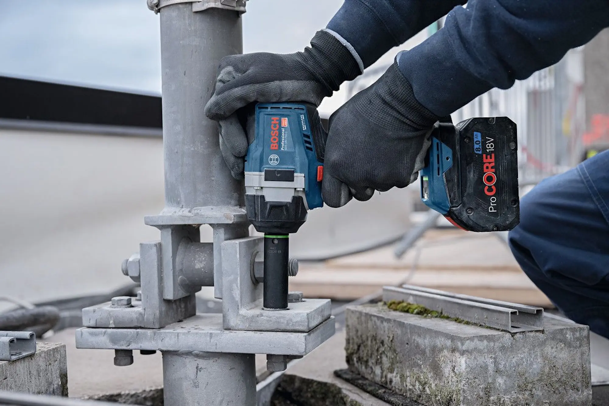 Masina de insurubat cu acumulator Bosch Professional GDS 18V-750 C + GBA 18V 5Ahx2 +  GAL 1880 + L-Boxx (06019L9003)