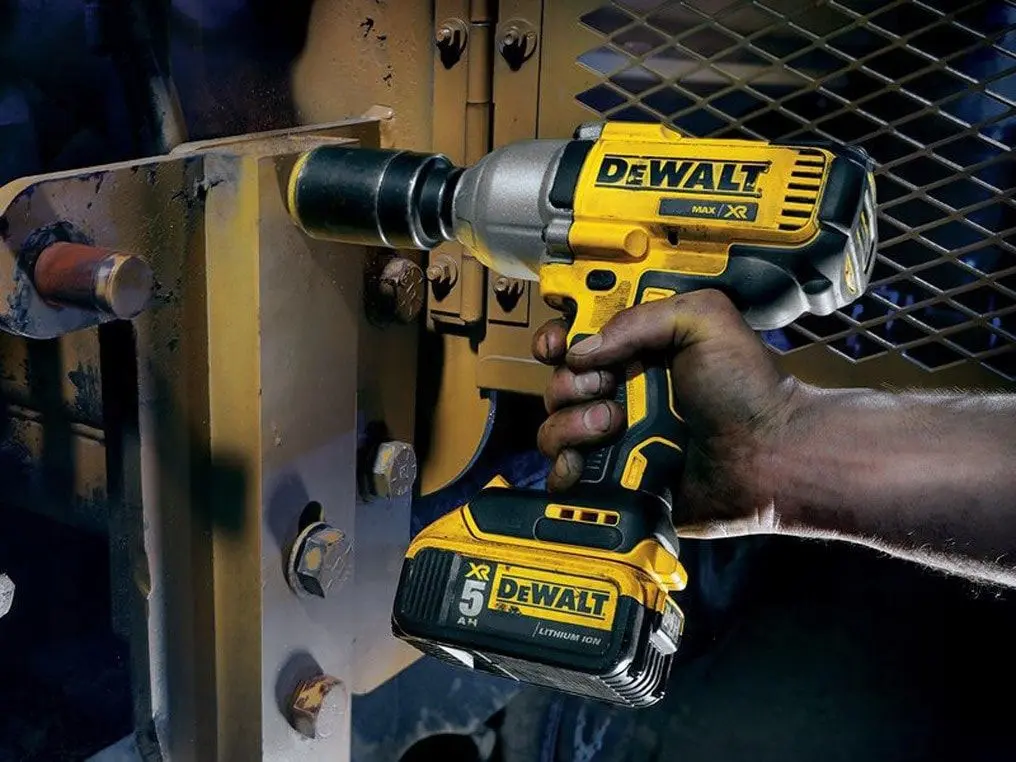 Аккумуляторный ударный гайковерт Dewalt DCF899HP2-QW - 3