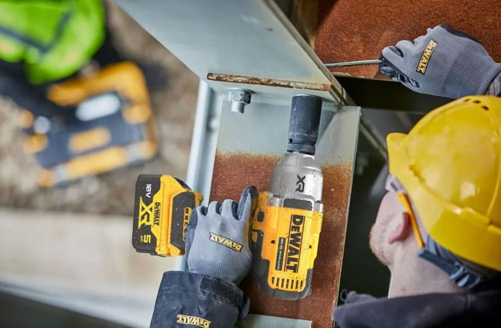 Masina de insurubat cu impact si acumulator Dewalt DCF900N-XJ Solo