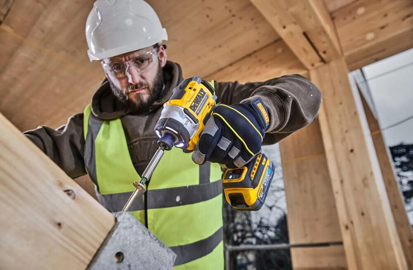 Masina de insurubat cu acumulator Dewalt DCF860E2T