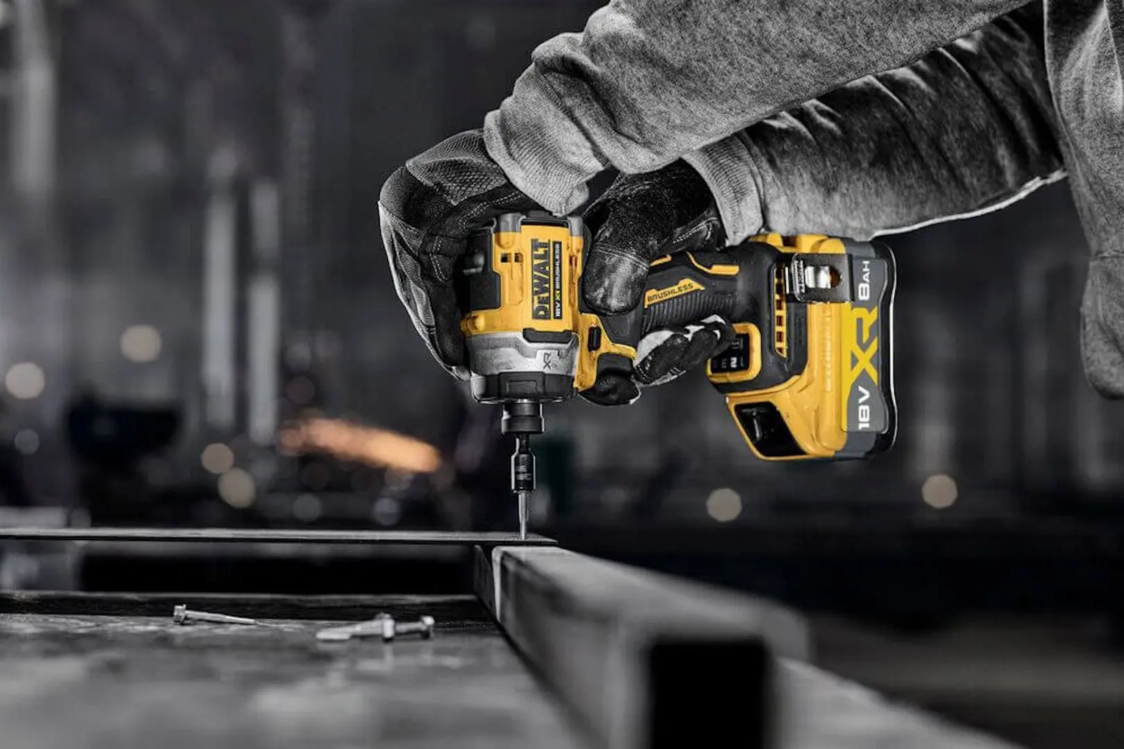 Гайковерт аккумуляторный Dewalt DCF860N