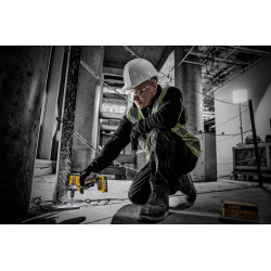 Гайковерт аккумуляторный Dewalt DCF921NT XR BL Thumb
