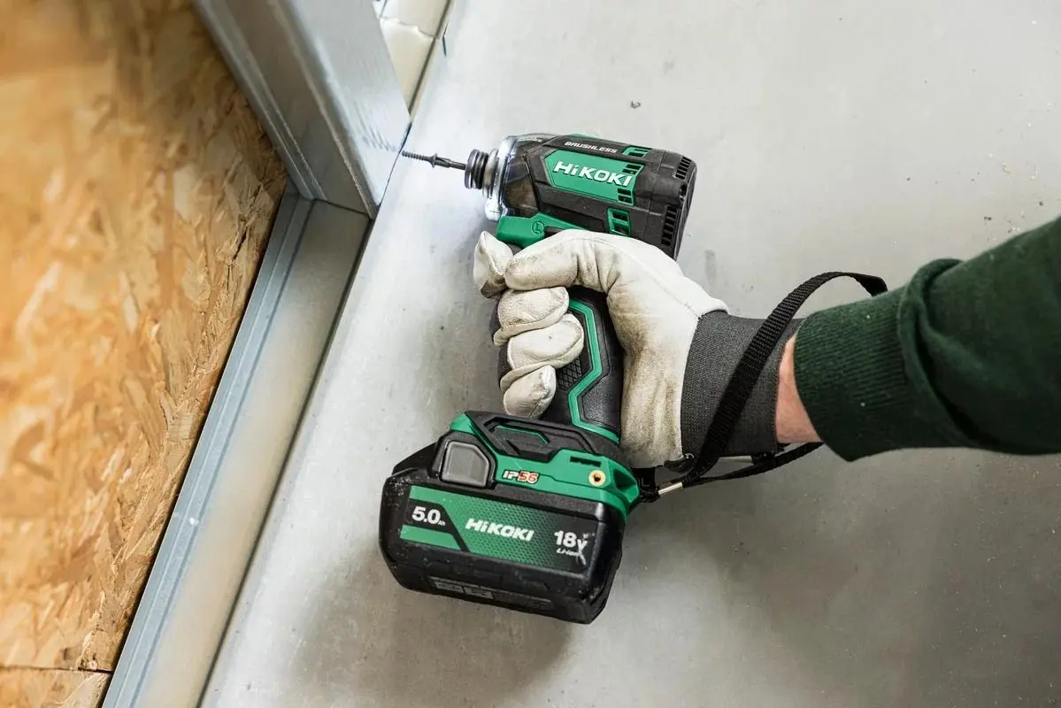 Аккумуляторный ударный гайковерт Hikoki WH18DCWHZ