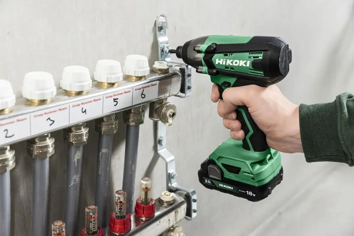 Аккумуляторный ударный гайковерт Hikoki WH18DFW2Z Solo