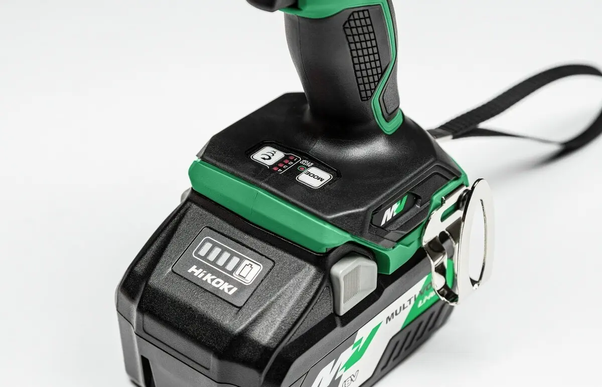 Masina de insurubat cu impact si acumulator Hikoki WR36DHWRZ 2x2.5Ah