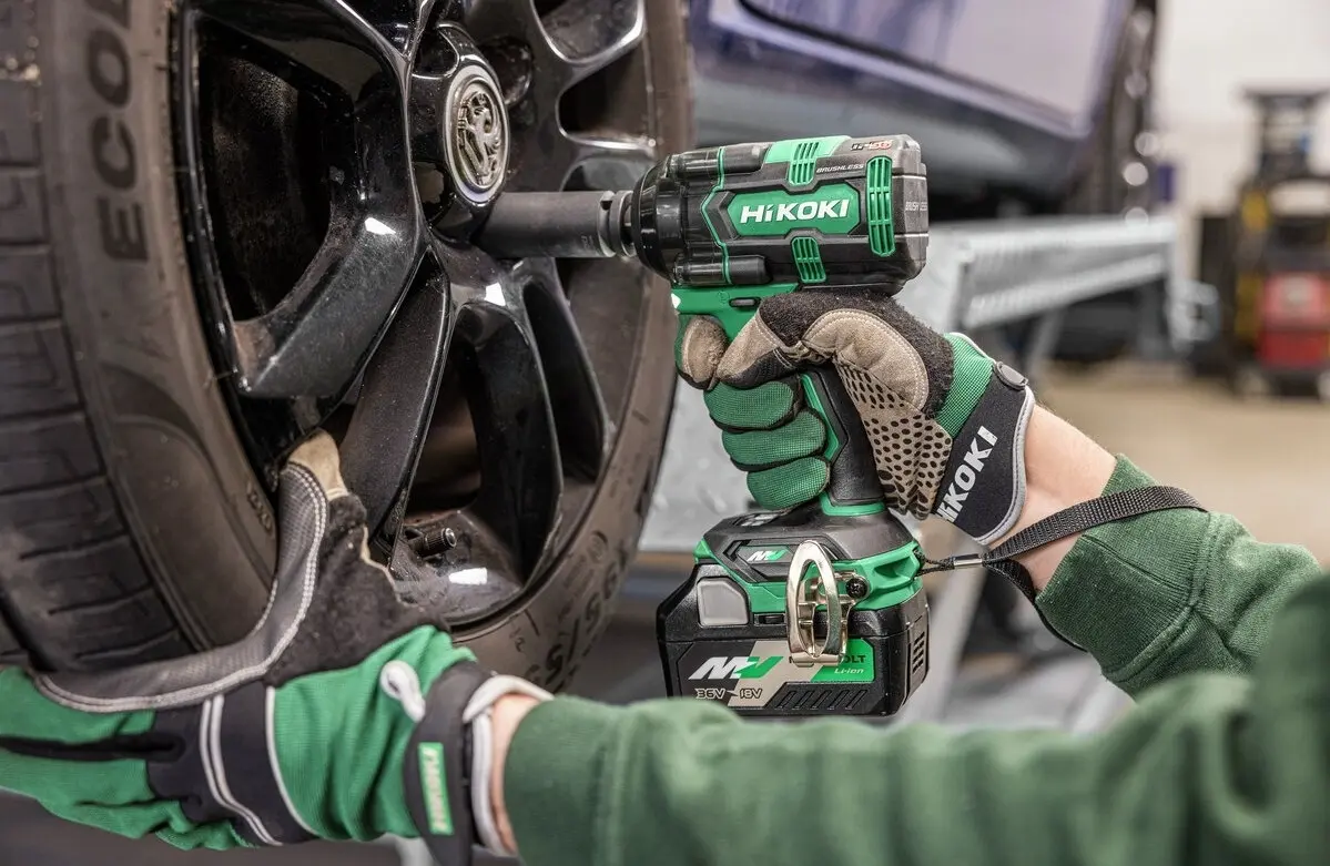 Masina de insurubat cu impact si acumulator Hikoki WR36DHWRZ 2x2.5Ah