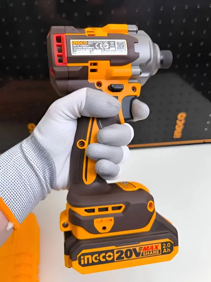 Mașină de înșurubat cu acumulator Ingco CIRLI2028