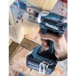 Аккумуляторный ударный шуруповерт Makita DTD172Z Thumb