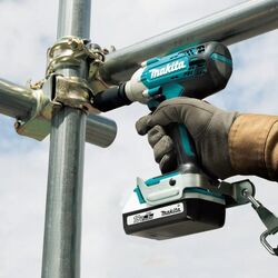 Аккумуляторный ударный гайковерт Makita TW202DZ Solo Thumb