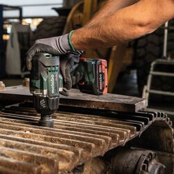 Аккумуляторный ударный гайковерт Metabo SSW 18 LTX 1450 BL Solo Thumb