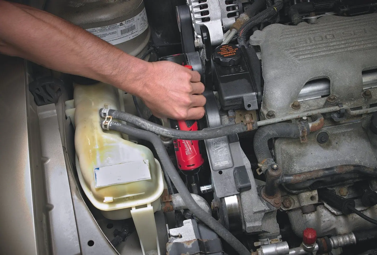 Masina de insurubat cu acumulator Milwaukee M12 IR-201B 1/4