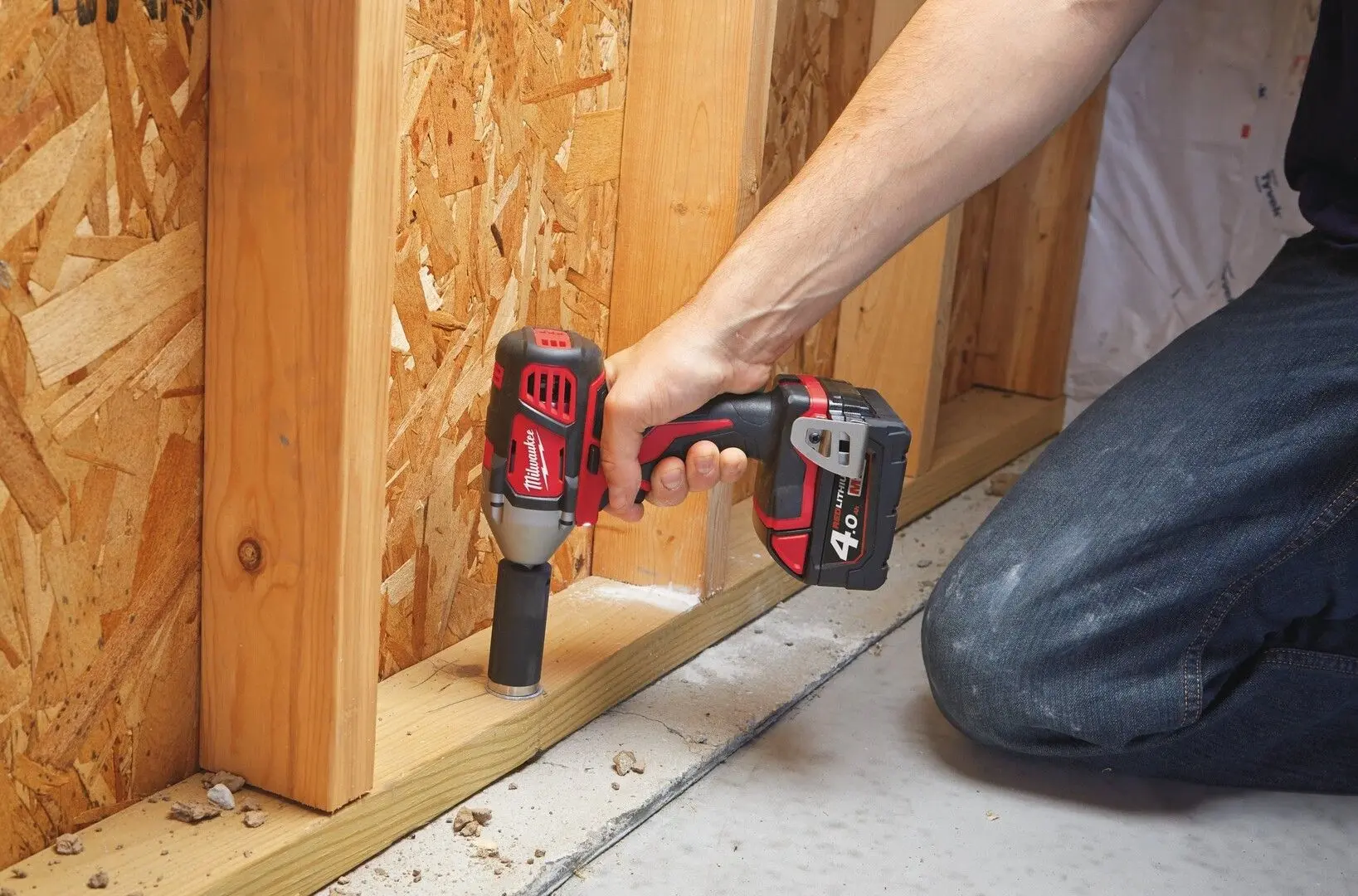 Гайковерт аккумуляторный Milwaukee M18 BIW12-0