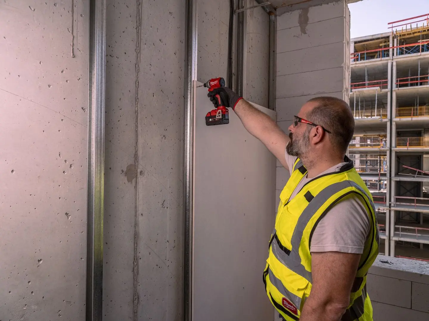 Masina de insurubat cu acumulator Milwaukee M18 BLIDRC-0