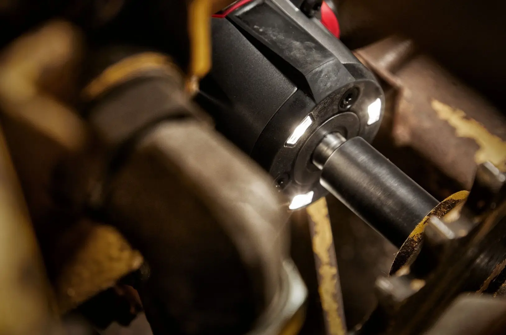 Гайковерт аккумуляторный Milwaukee M18 FMTIW2F12-0 - 6