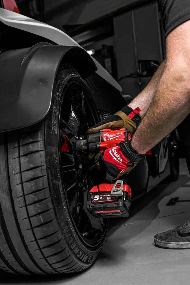 Гайковерт аккумуляторный Milwaukee M18 Fuel FMTIW2F12-0X