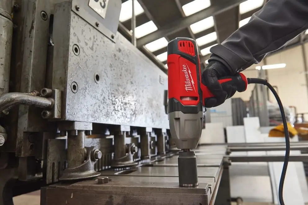 Гайковерт Milwaukee IPWE 520 R (Red)