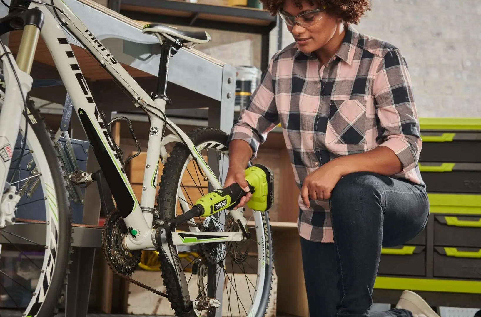 Cheie clichet cu acumulator Ryobi One+ RRW1838X-0