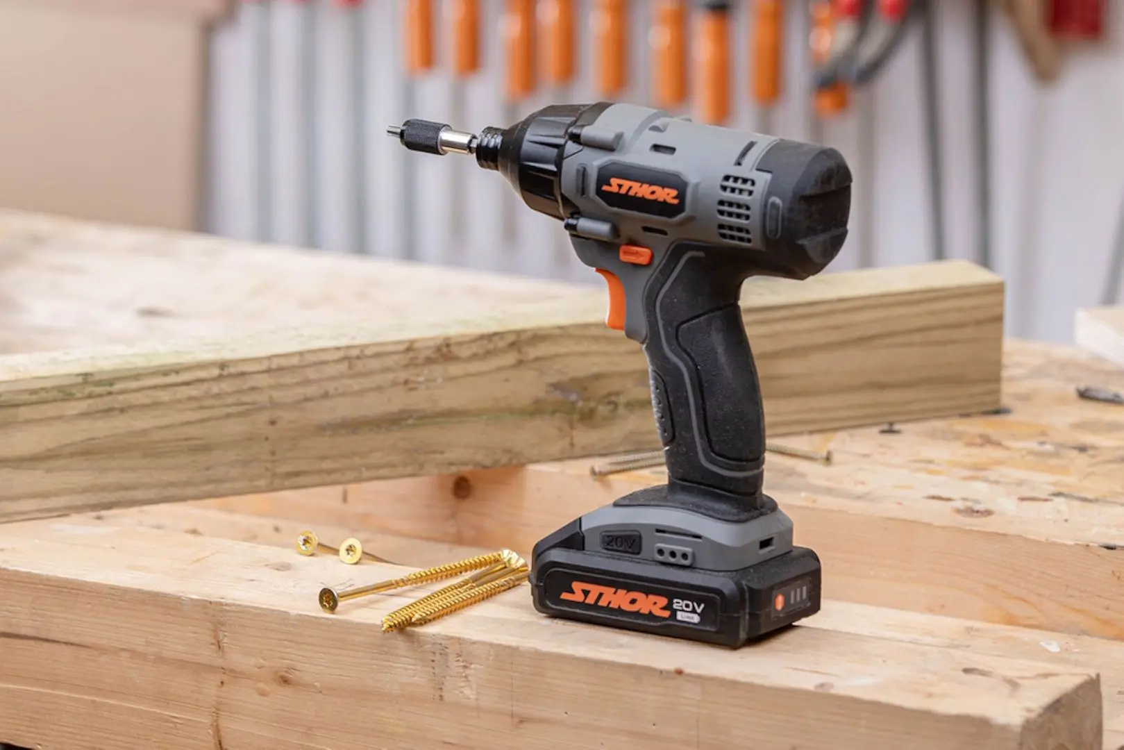 Masina de insuruvat cu acumulator Sthor 78113