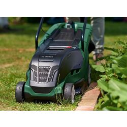 Masina de tuns iarba electrica Bosch UniversalRotak 450 Thumb