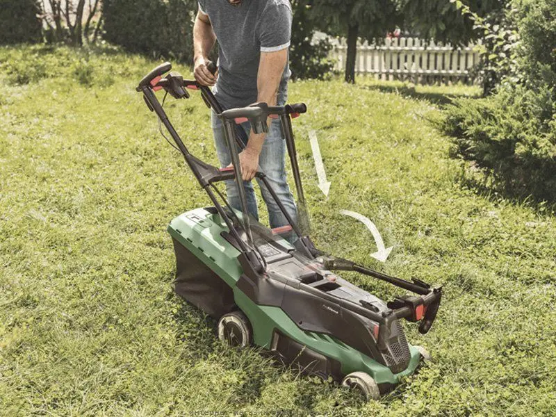 Электрическая газонокосилка Bosh Advanced Rotak 650