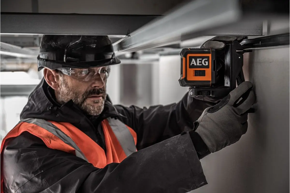 Лазерный нивелир AEG CLG220-K (Orange/Black)