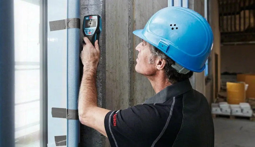 Аккумуляторный детектор металла Bosch Professional D-Tect 120 (0601081301)