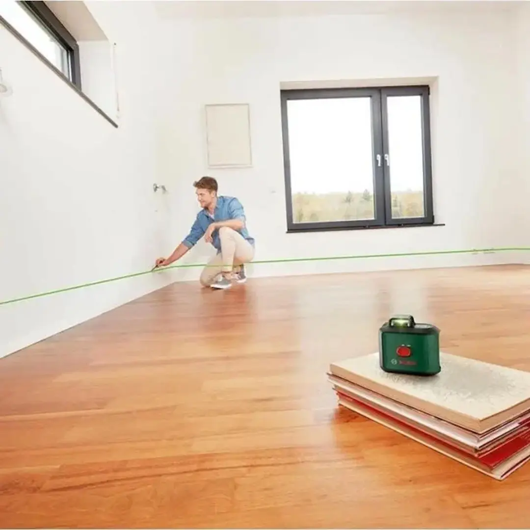 Nivela cu laser cu stativ  Bosch UniversalLevel 360+ TT150