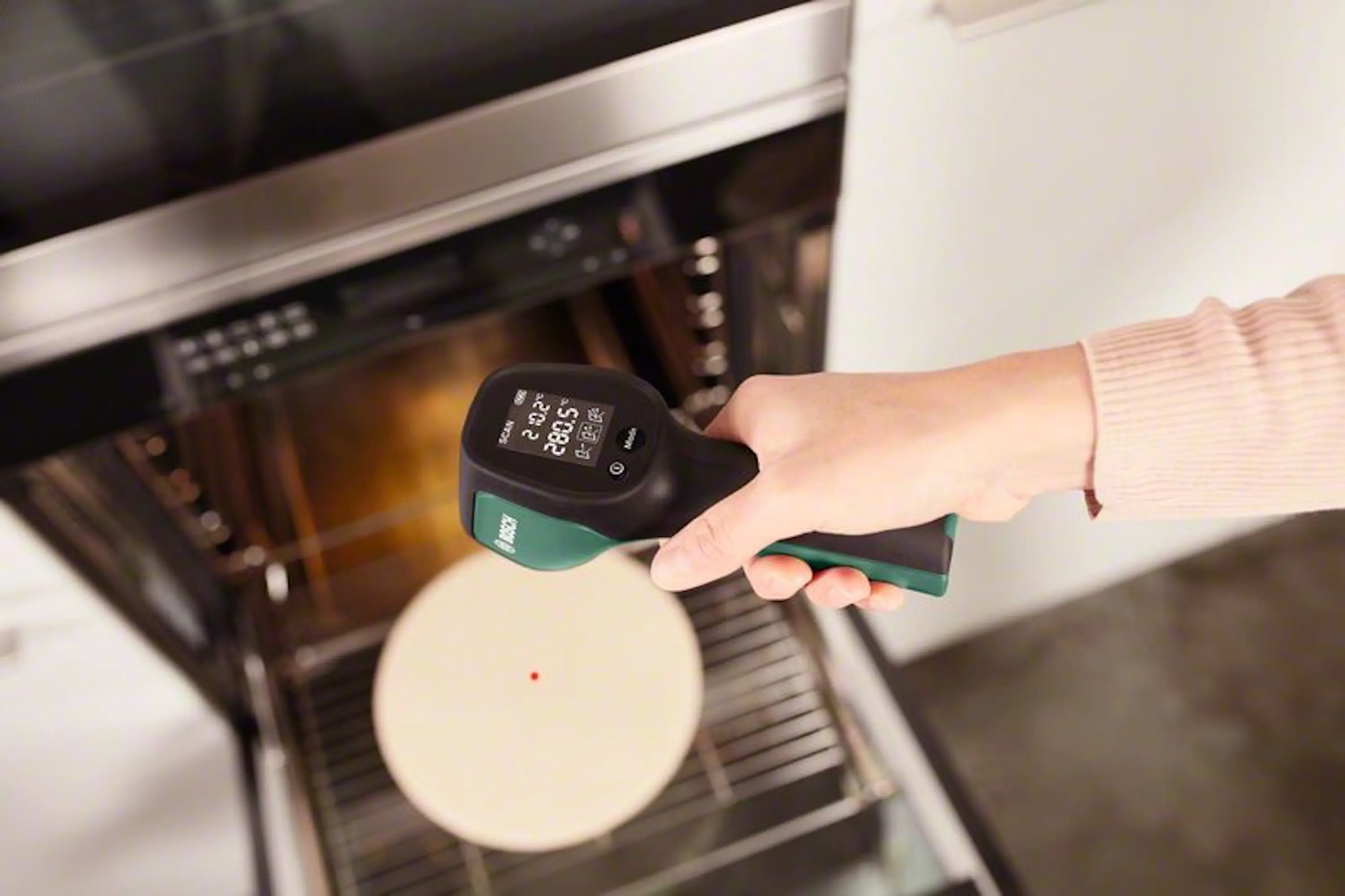 Пирометр цифровой Bosch UniversalTemp (06036831Z0) - 4