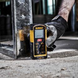 Дальномер лазерный Dewalt DW03101 Thumb