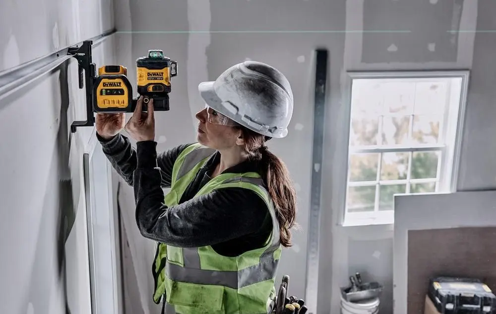 Лазерный уровень Dewalt DCE089D1G18