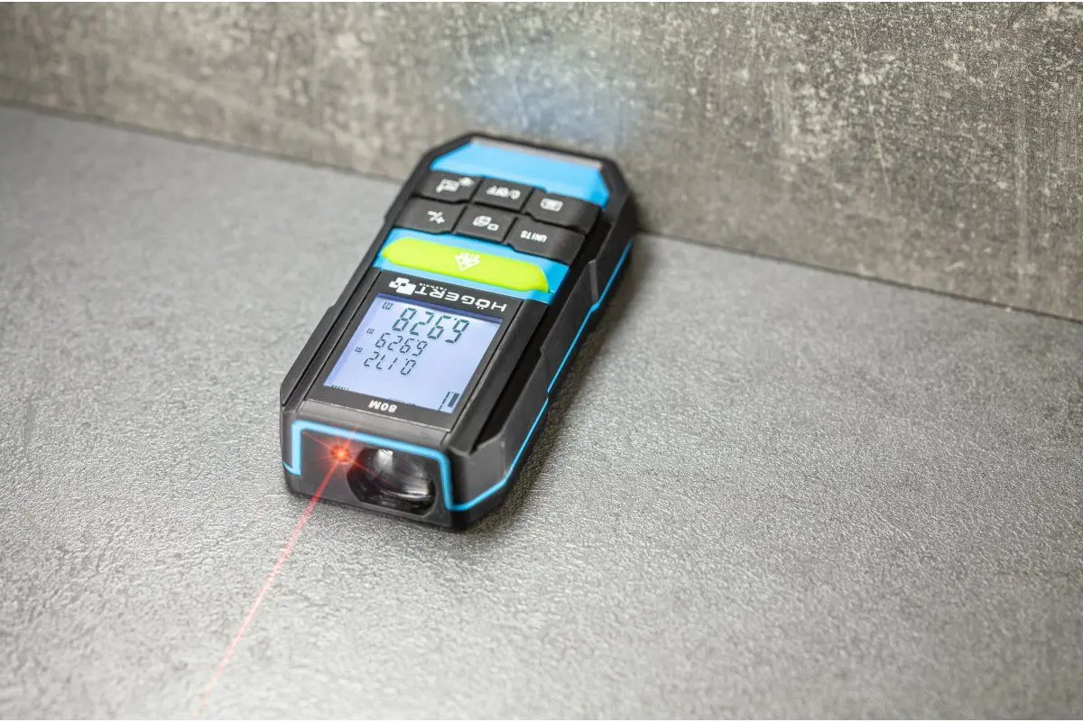 Дальномер лазерный Hoegert HT4M322
