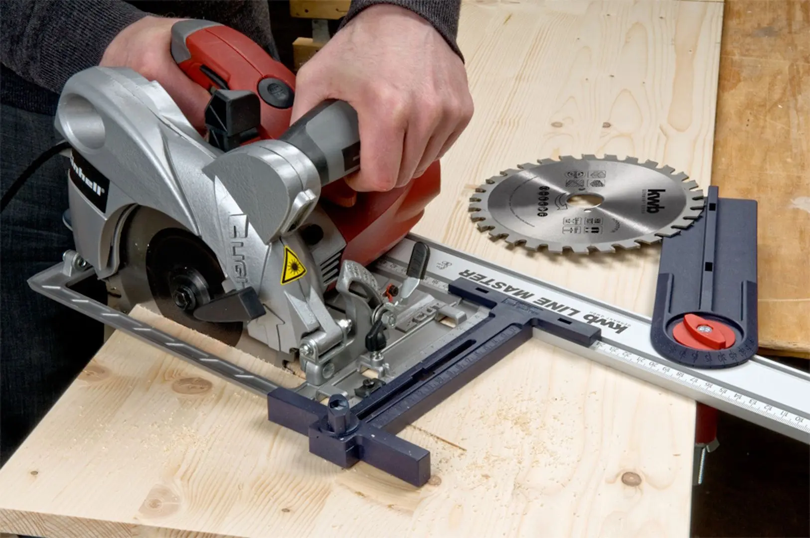 Rigla cu echer KWB Line Master 784008