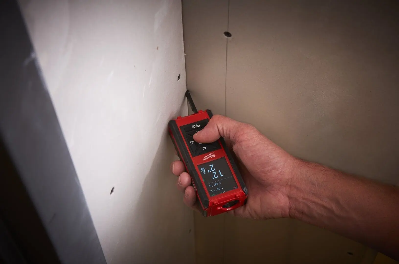 Telemetru cu laser Milwaukee LDM100