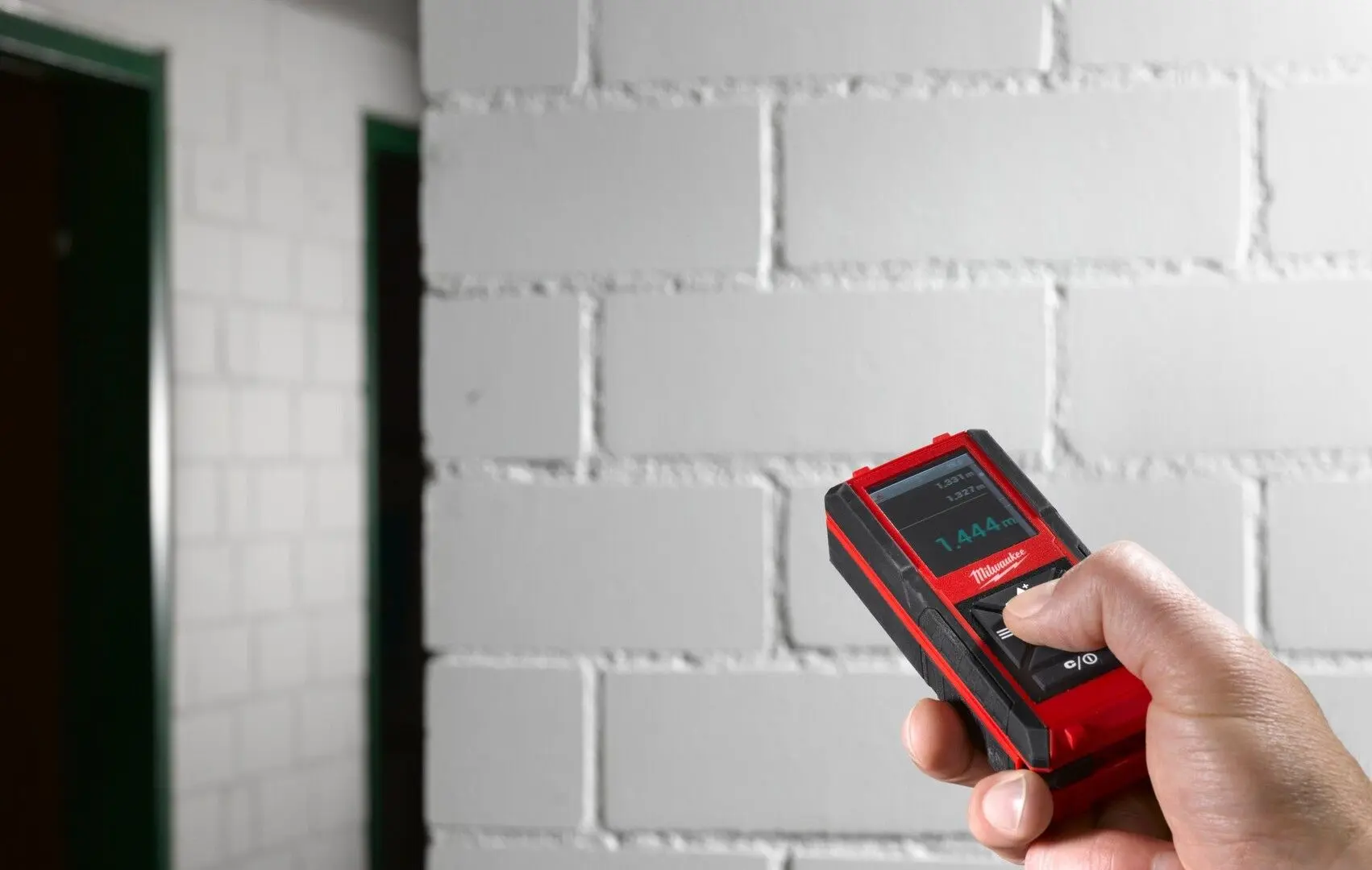 Telemetru cu laser Milwaukee LDM100