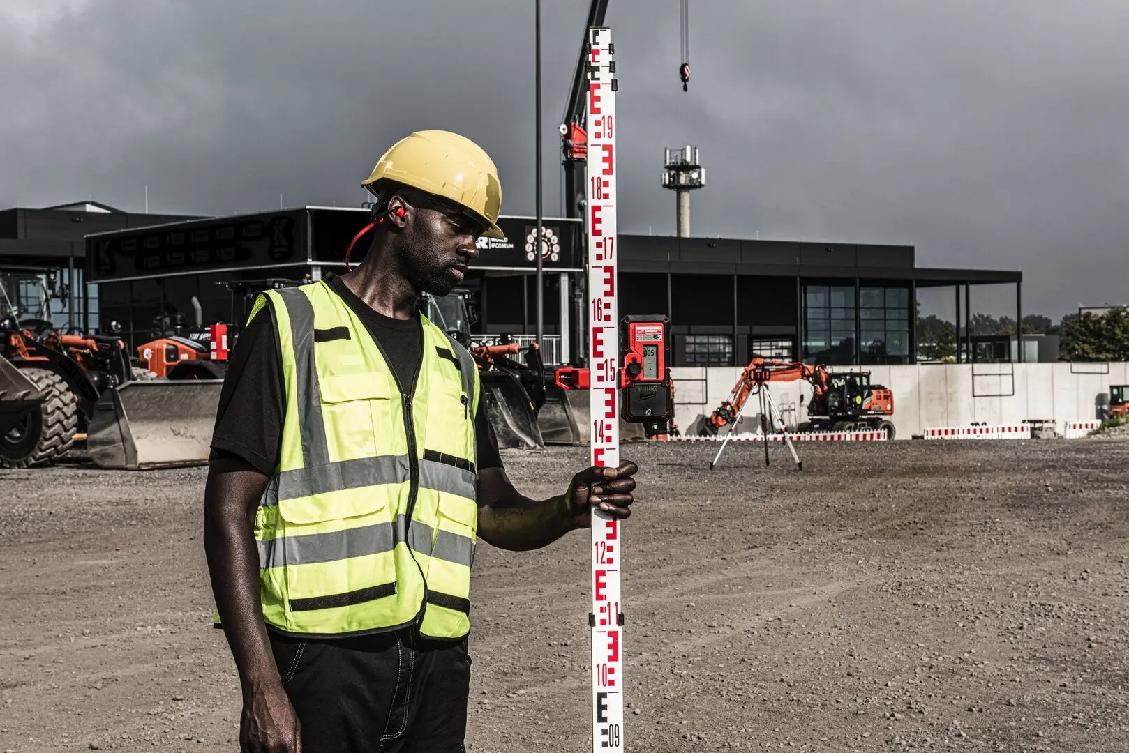 Рейка телескопическая Milwaukee ROD500 4932493203 5m