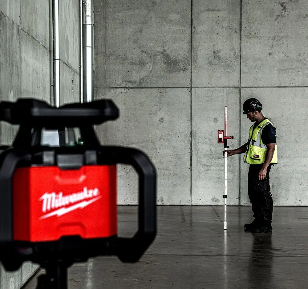 Stadie telescopica Milwaukee SR240 4932493202 2.4m