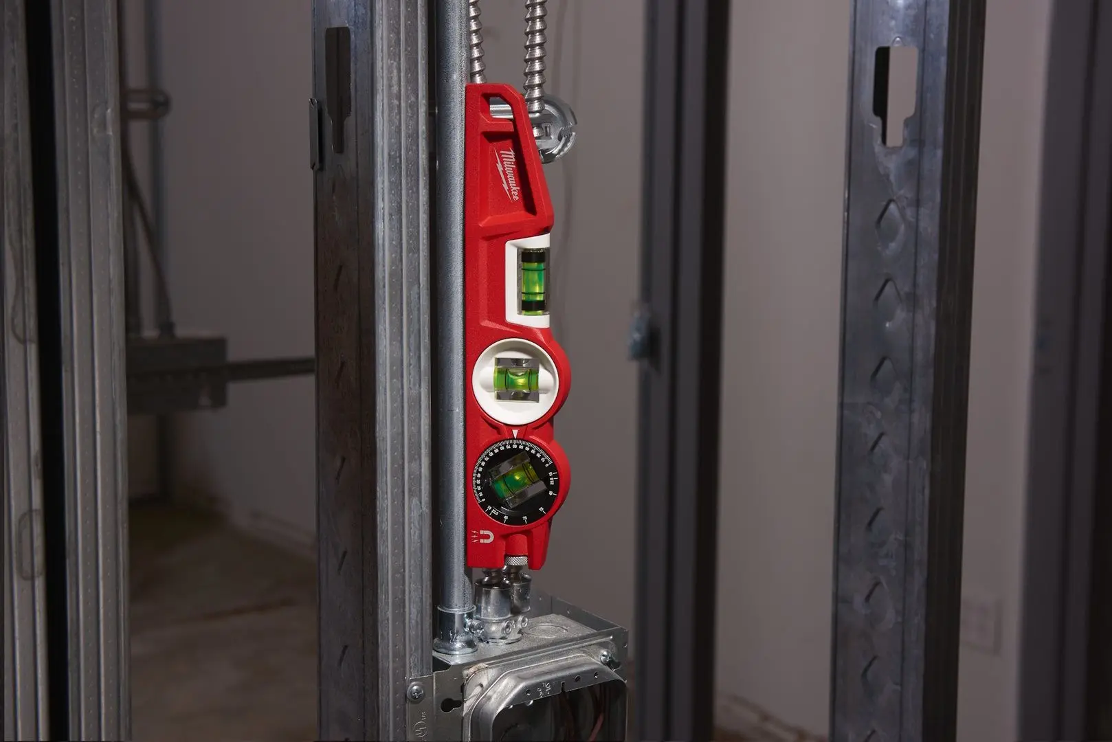 Уровень Milwaukee Block Torpedo 25cm (Red)