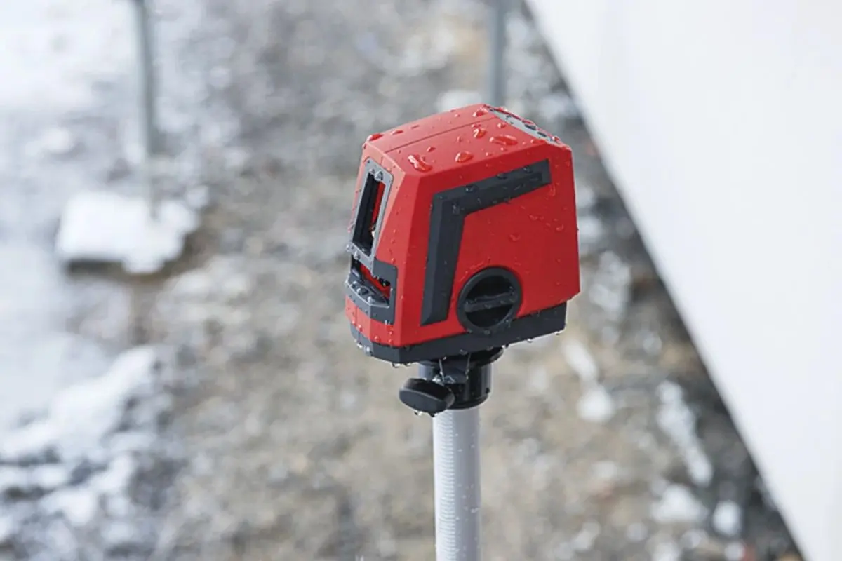 Лазерный нивелир Sola Crossline 71013501