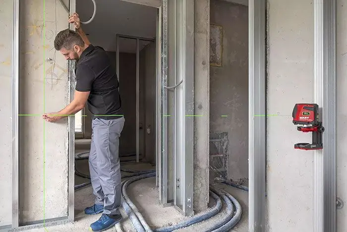 Лазерный нивелир Sola Crossline P2 Green